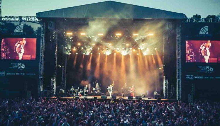 Billie Eilish delays London show because of fan safety