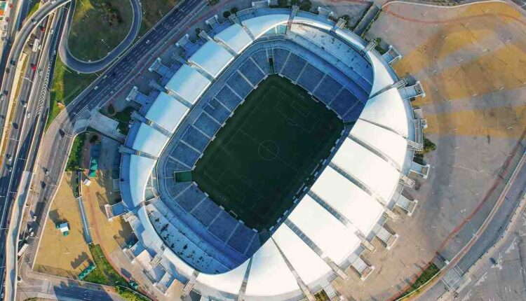 Hans Zimmer offers to collaborate during the live show at the O2 Arena