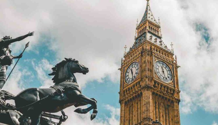 Arrests after TikTok call for looting on London's busiest shopping street